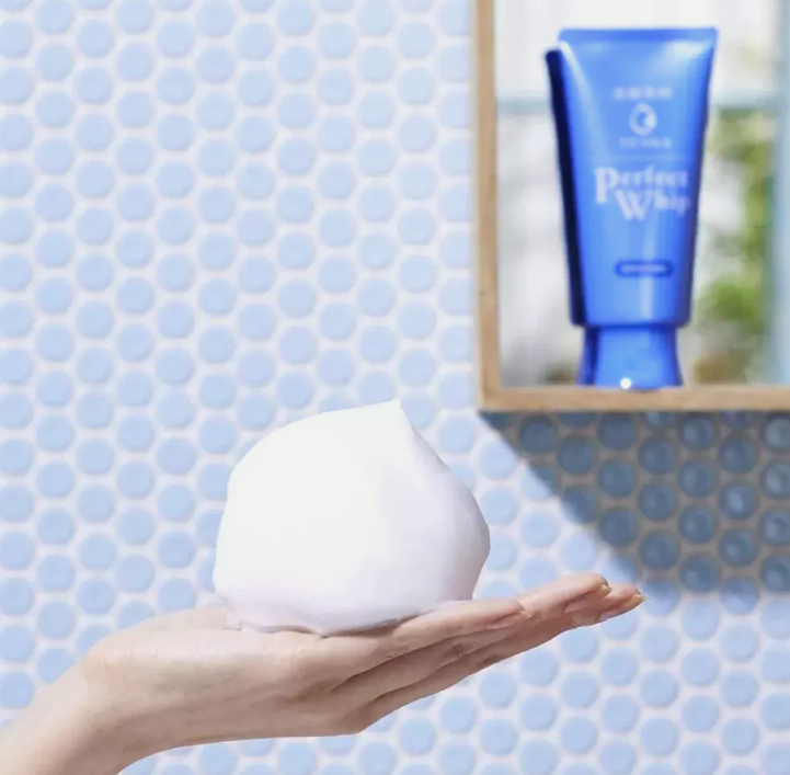 Senka Perfect Whip Cleansing Foam - Nemlendirici Yoğun Köpük Temizleyici